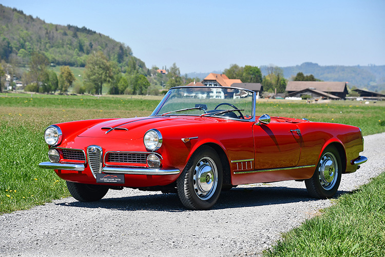 Alfa Romeo 2000 Spider Touring_07